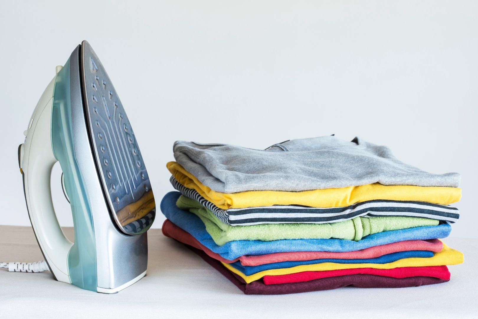 dicas para manter roupas impecaveis usando o ferro
