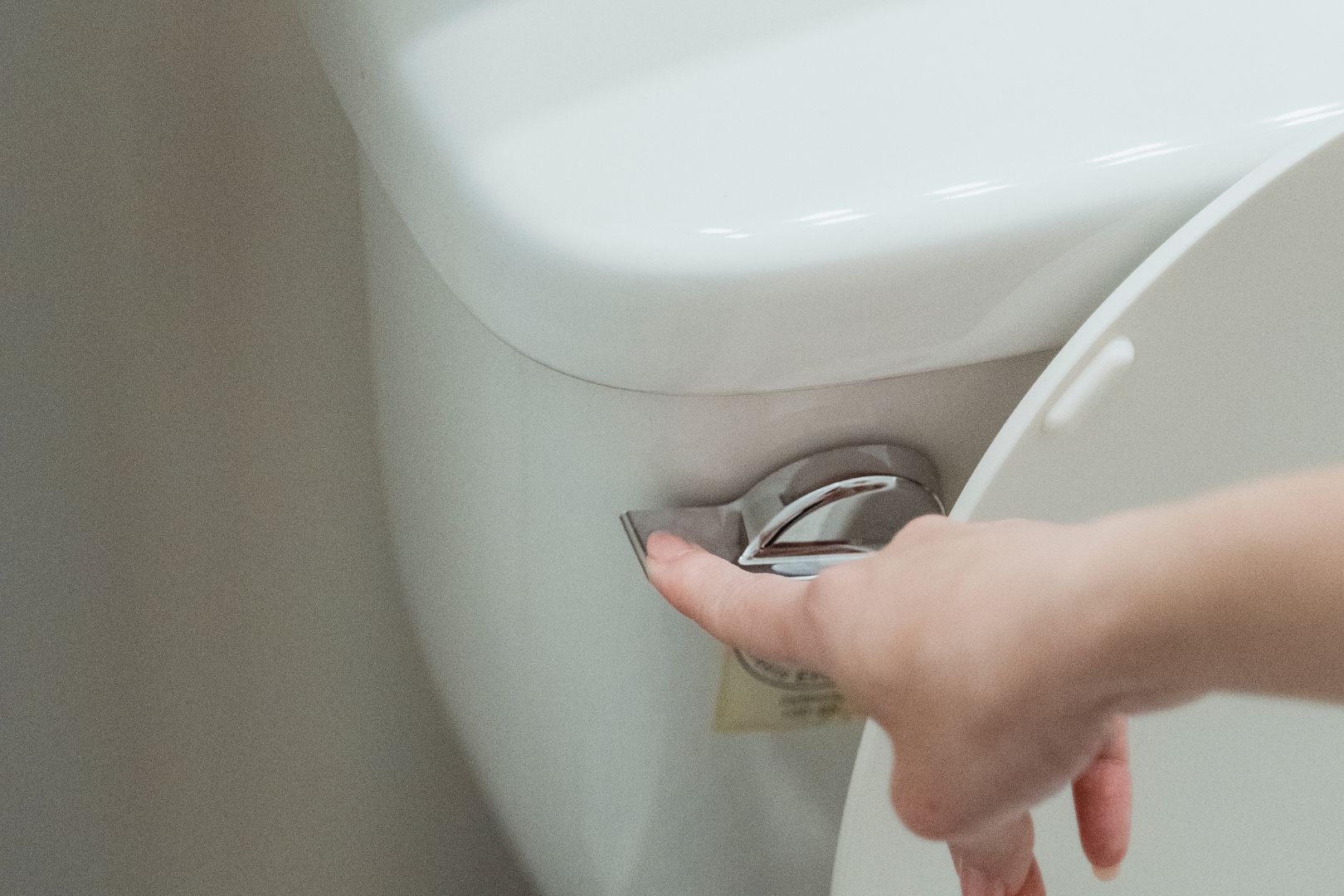 Como ajustar valvula de descarga barulhenta