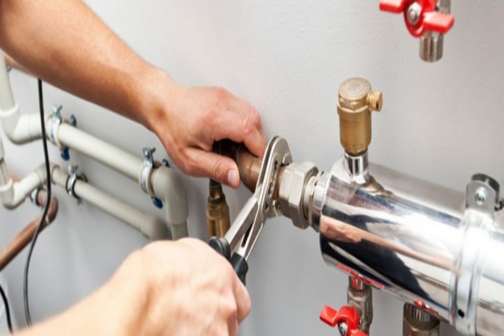 Como fazer teste de vazamento no encanamento